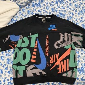 Women’s Nike Crop Sweatshirt